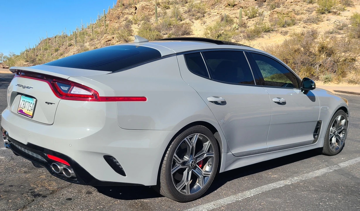 2021 Kia Stinger GT - Image 10 of 31