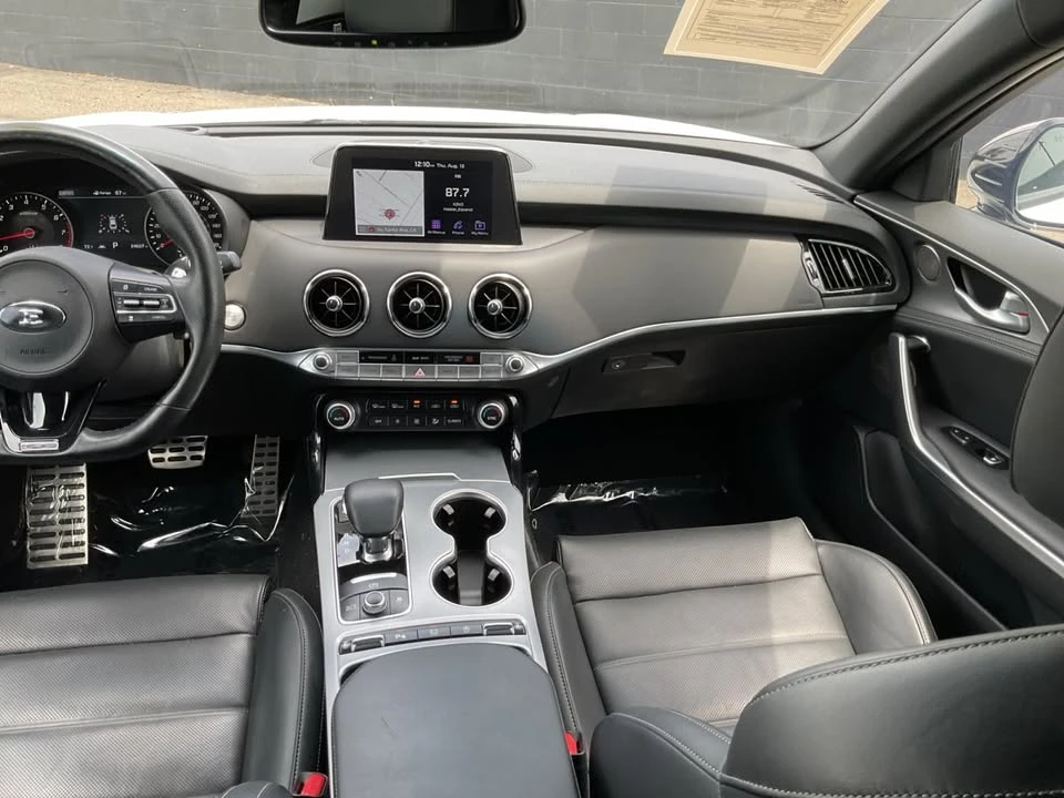 2021 Kia Stinger GT - Image 16 of 20