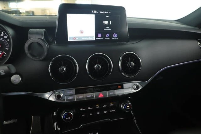 2021 Kia Stinger GT - Image 10 of 19