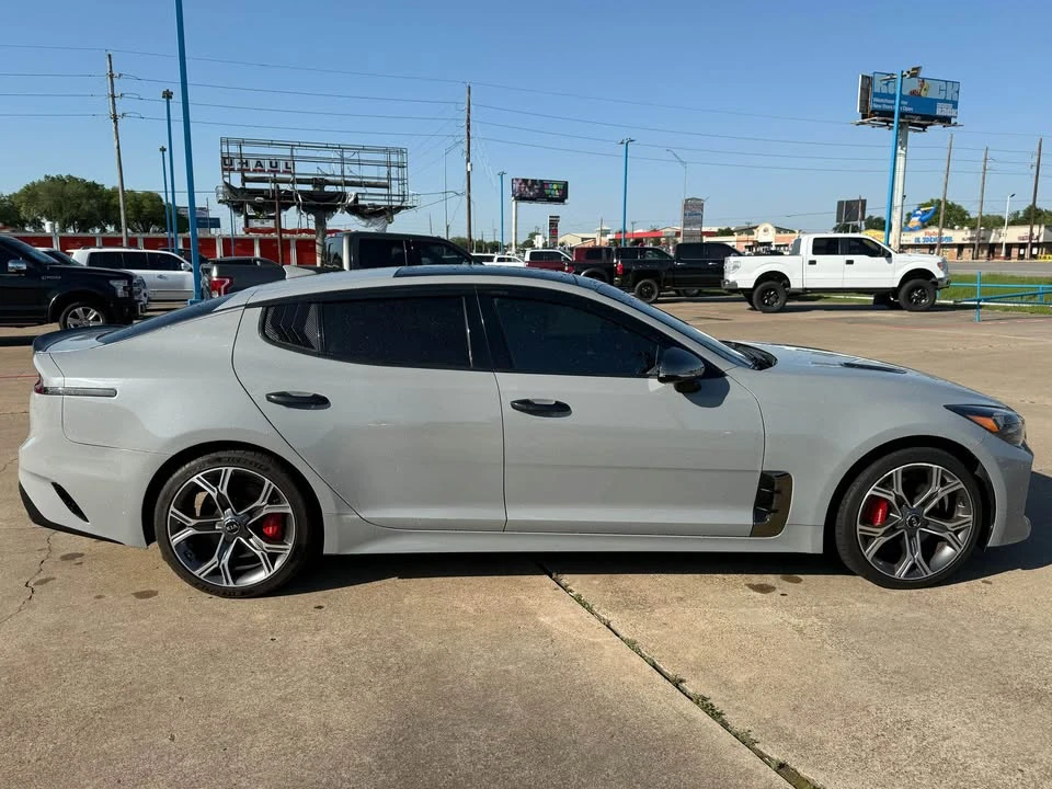 2021 Kia Stinger GT - Image 11 of 15