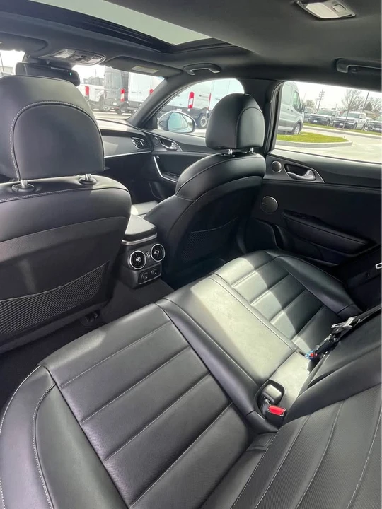 2021 Kia Stinger GT - Image 11 of 13