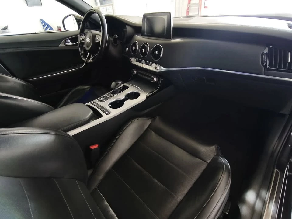 2021 Kia Stinger GT - Image 14 of 21