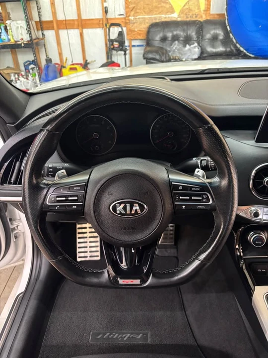 2021 Kia Stinger GT - Image 9 of 14