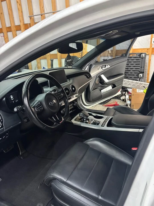 2021 Kia Stinger GT - Image 10 of 14