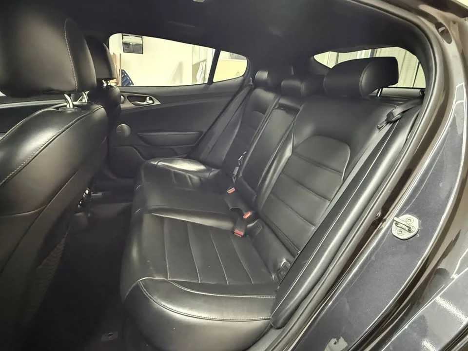 2021 Kia Stinger GT - Image 16 of 18