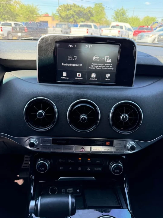 2021 Kia Stinger GT - Image 17 of 18