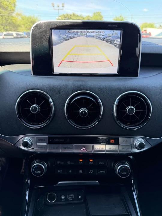 2021 Kia Stinger GT - Image 16 of 18