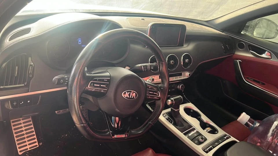 2021 Kia Stinger GT - Image 4 of 13