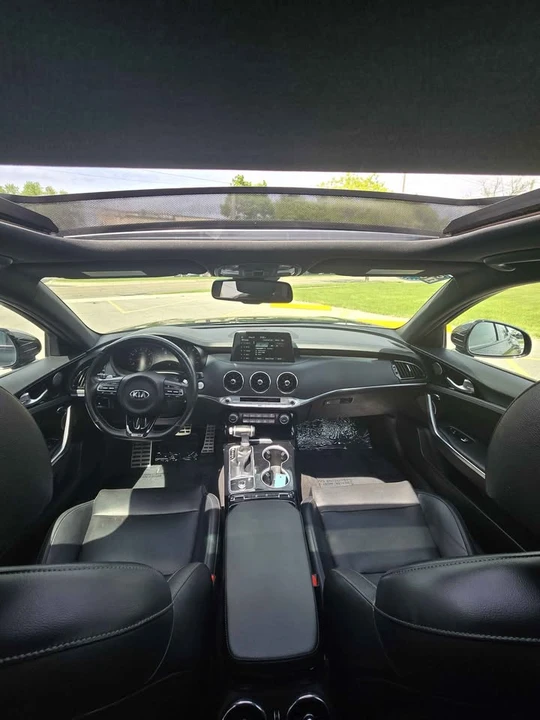 2021 Kia Stinger - Image 8 of 12