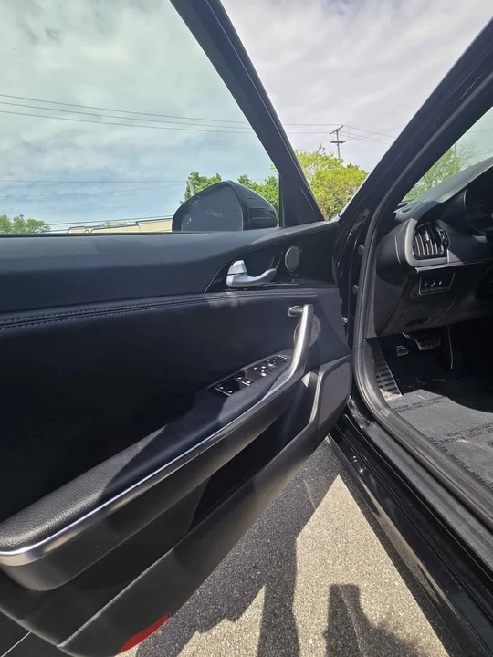 2021 Kia Stinger - Image 10 of 12