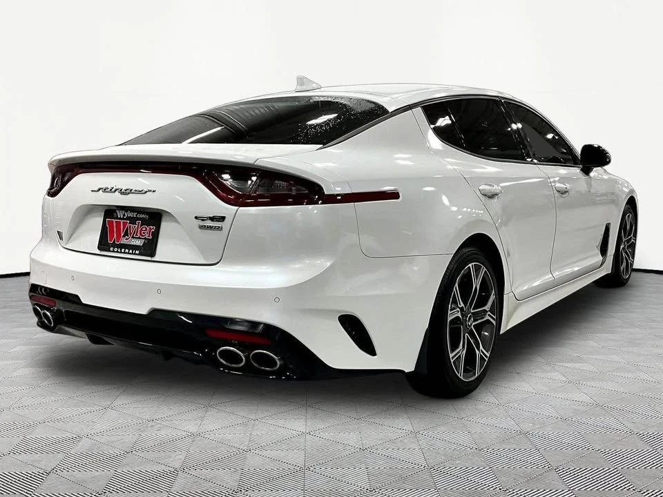 2021 Kia Stinger - Image 2 of 17