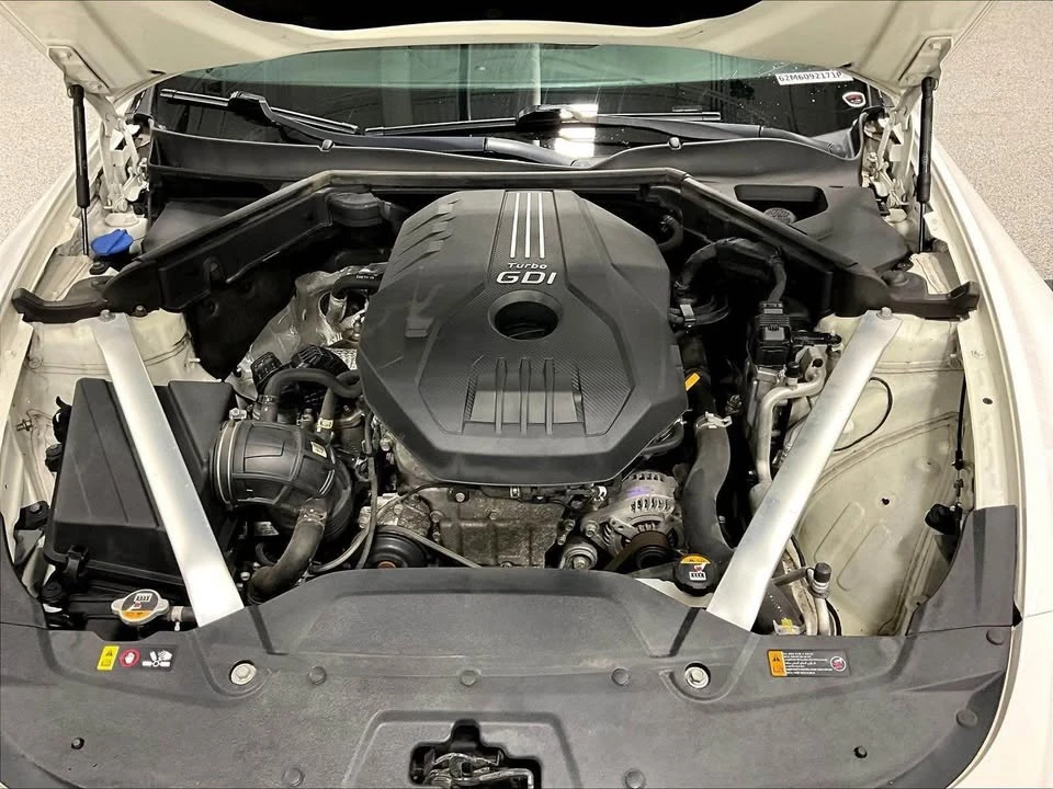 2021 Kia Stinger - Image 11 of 17