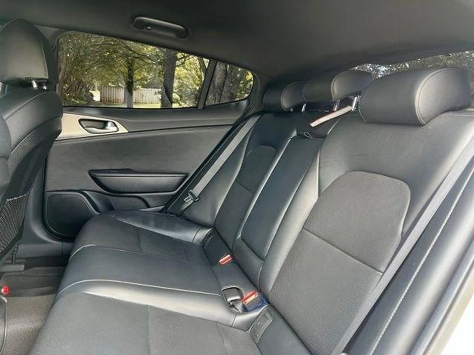 2021 Kia Stinger - Image 17 of 20
