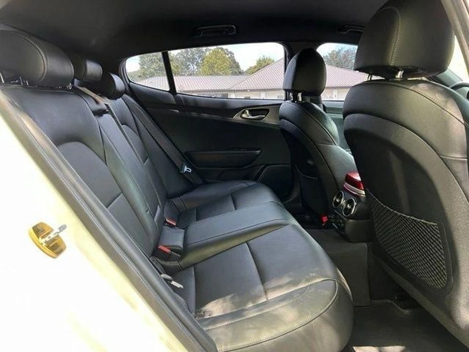 2021 Kia Stinger - Image 19 of 20