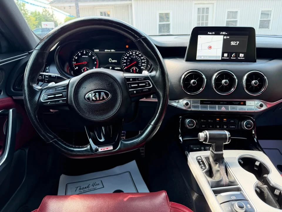 2021 Kia Stinger - Image 11 of 16
