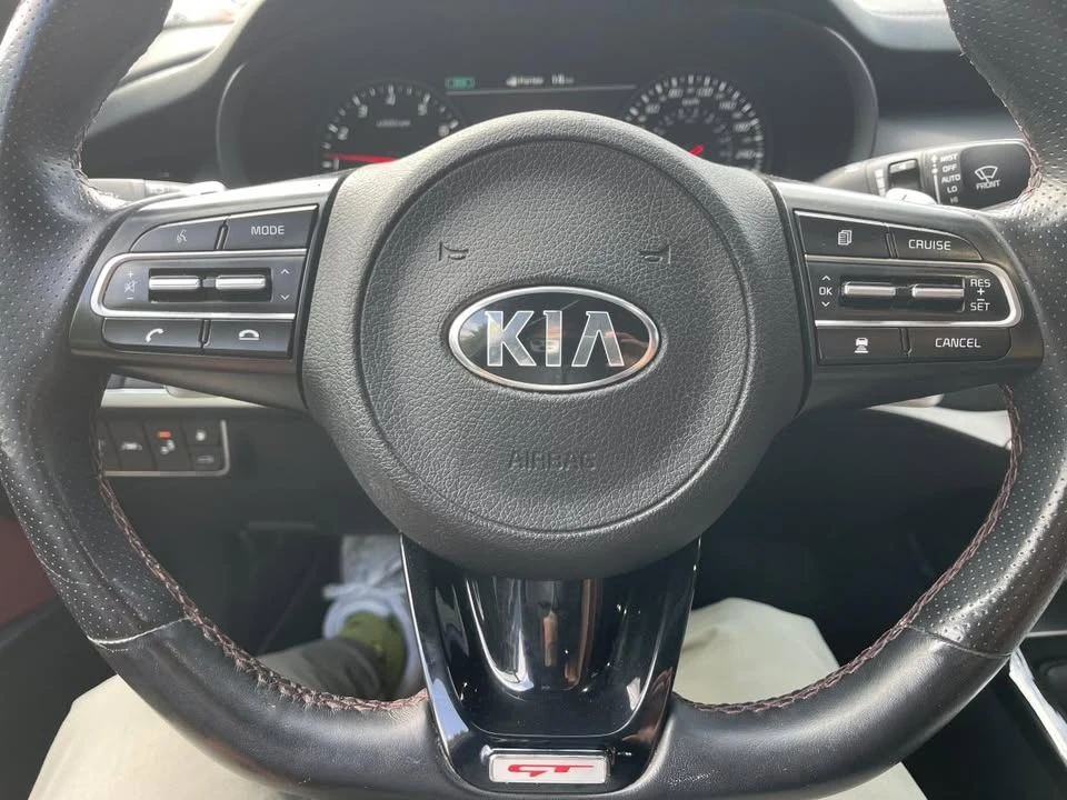 2021 Kia Stinger - Image 8 of 10
