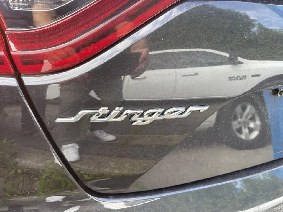 2021 Kia Stinger - Image 3 of 10