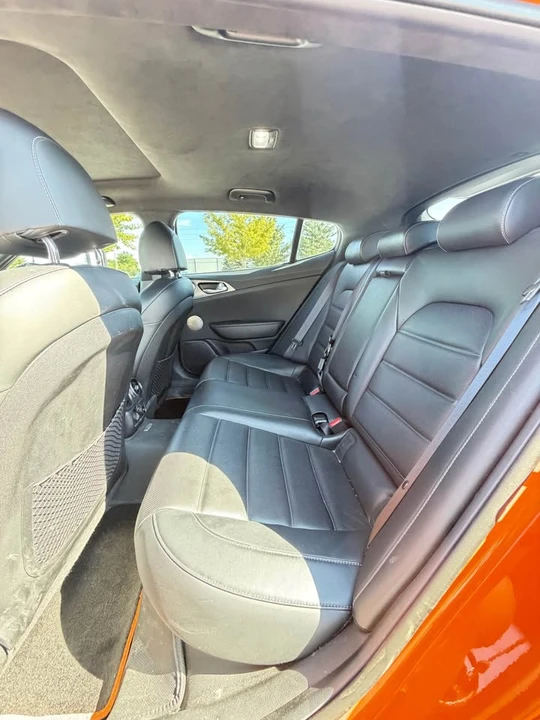 2021 Kia Stinger - Image 6 of 8