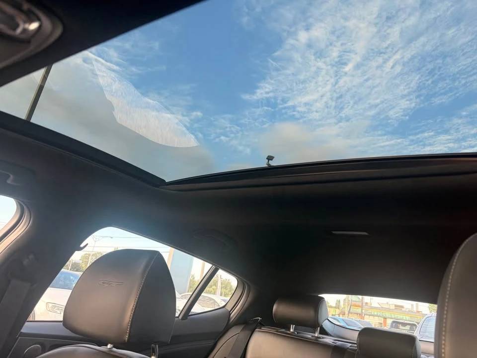 2021 Kia Stinger - Image 9 of 10