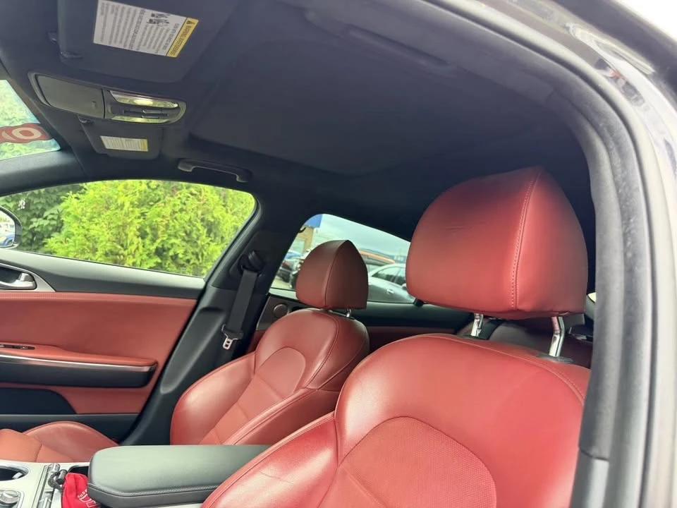 2021 Kia Stinger - Image 11 of 18