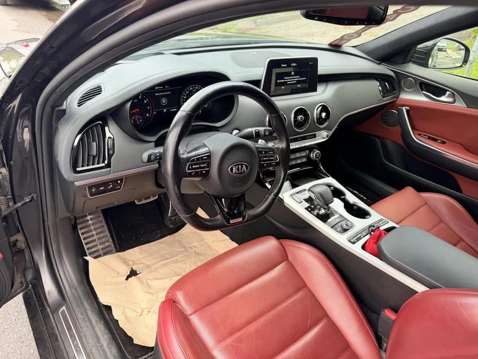 2021 Kia Stinger - Image 16 of 18