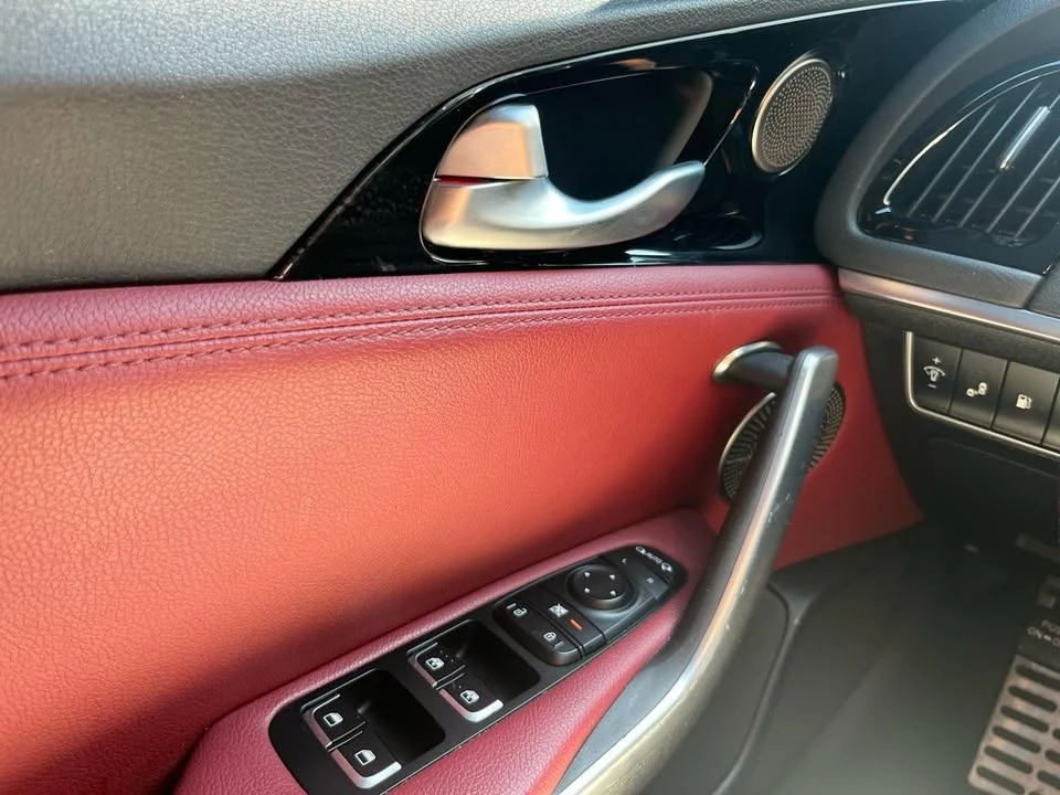 2021 Kia Stinger - Image 11 of 20
