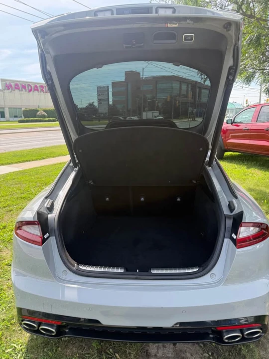 2021 Kia Stinger - Image 10 of 10