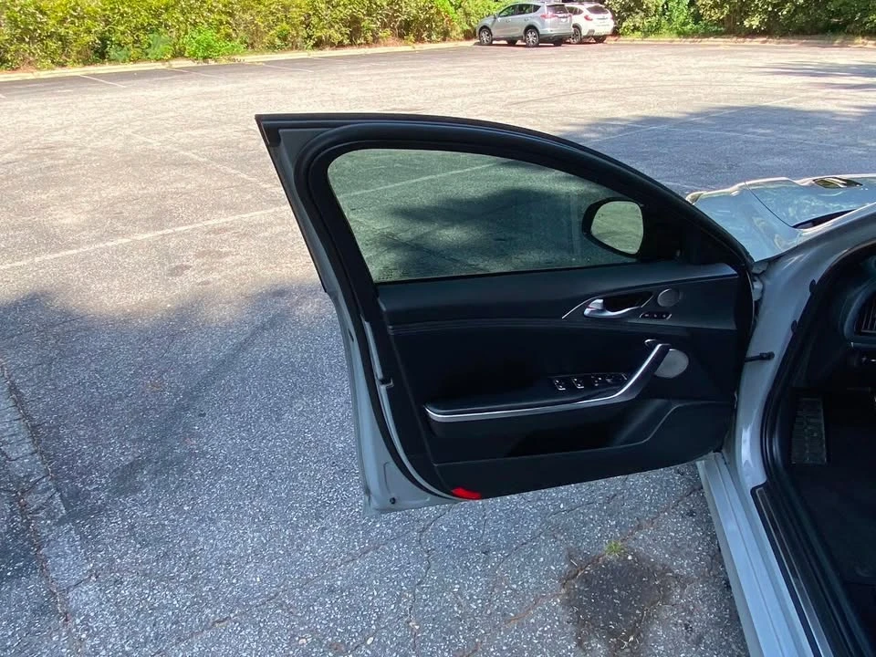 2021 Kia Stinger - Image 14 of 20