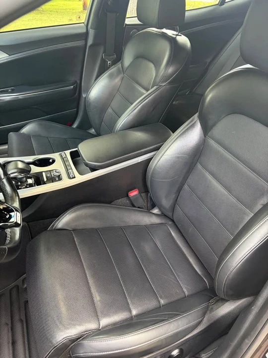 2021 Kia Stinger - Image 14 of 17