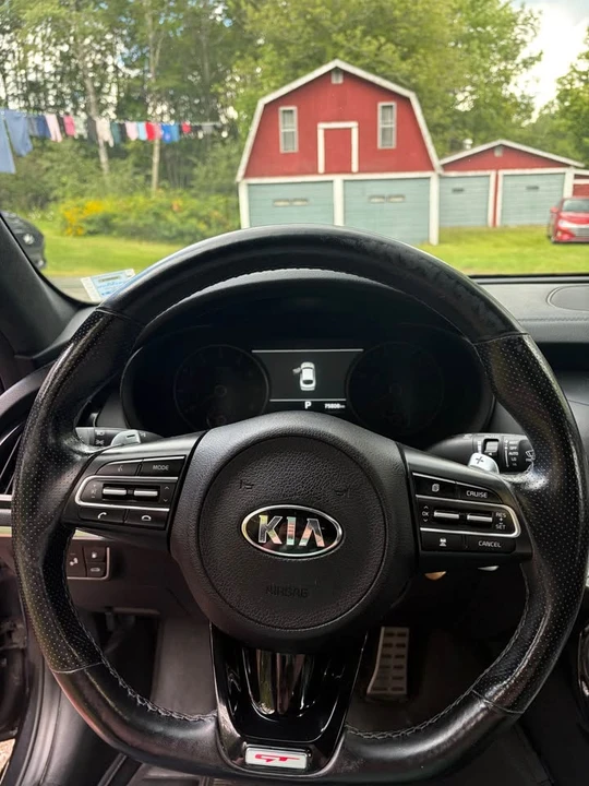 2021 Kia Stinger - Image 9 of 17