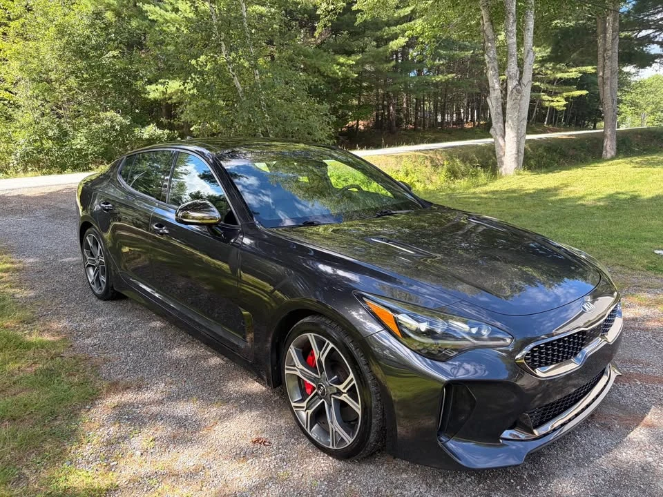 2021 Kia Stinger - Image 2 of 17
