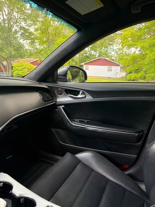 2021 Kia Stinger - Image 13 of 17