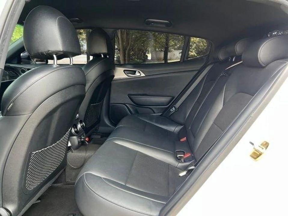 2021 Kia Stinger - Image 16 of 20