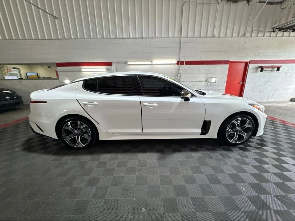 2021 Kia Stinger - Image 4 of 20
