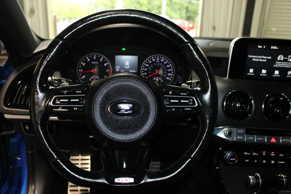 2021 Kia Stinger - Image 10 of 20