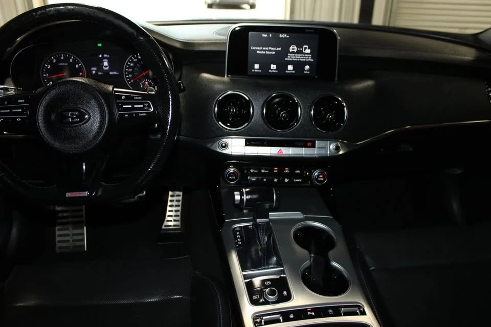 2021 Kia Stinger - Image 13 of 20