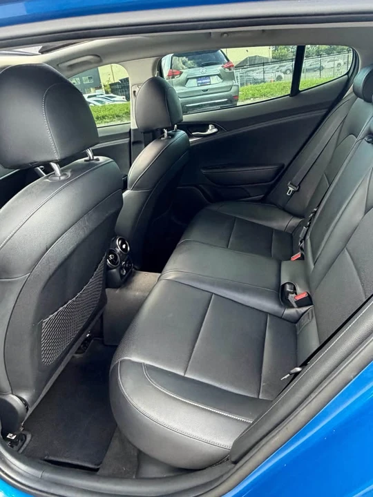 2021 Kia Stinger - Image 10 of 18