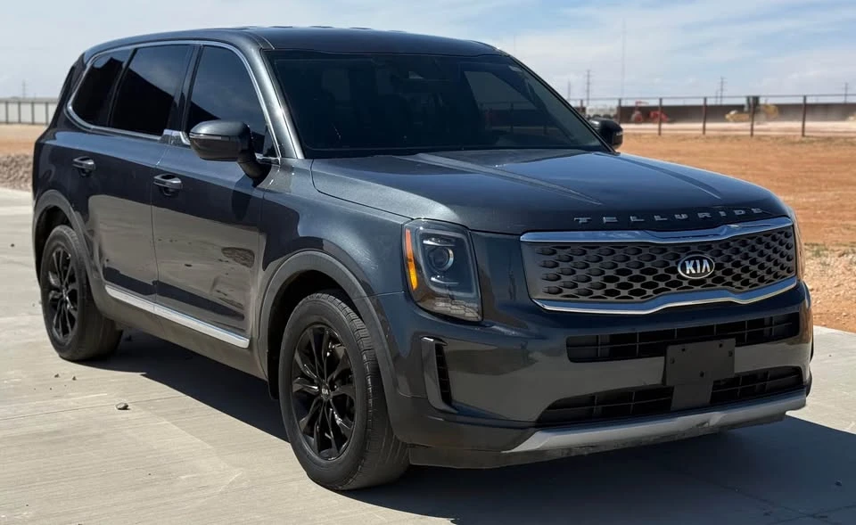 2021 Kia Telluride - Image 2 of 16