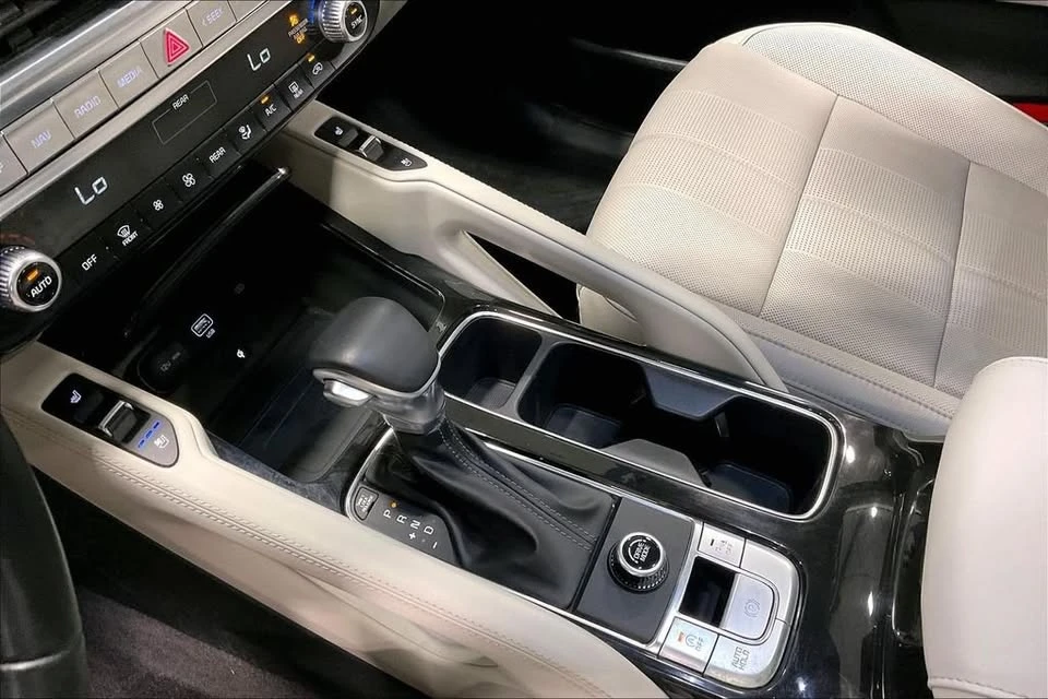 2021 Kia Telluride - Image 18 of 20