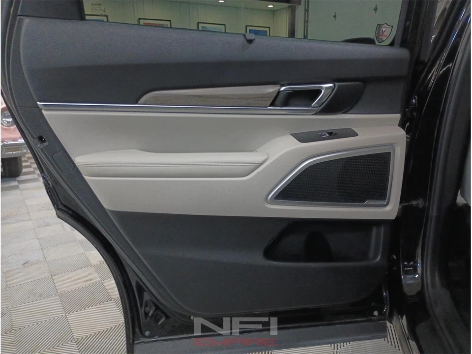 2021 Kia Telluride - Image 26 of 31