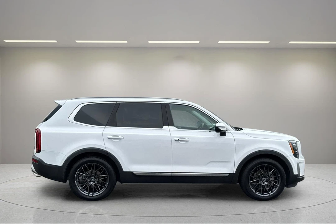 2021 Kia Telluride - Image 3 of 12