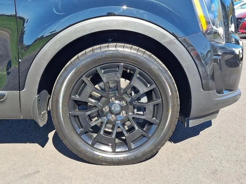 2021 Kia Telluride - Image 8 of 12