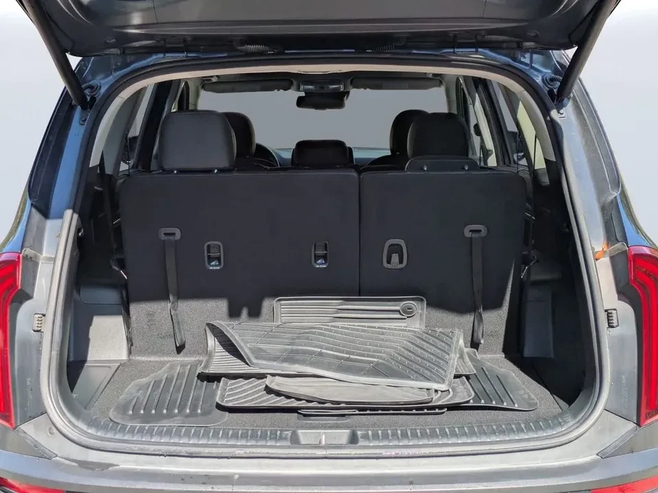 2021 Kia Telluride - Image 14 of 20