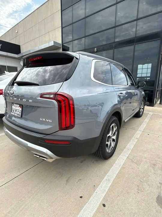 2021 Kia Telluride - Image 4 of 10