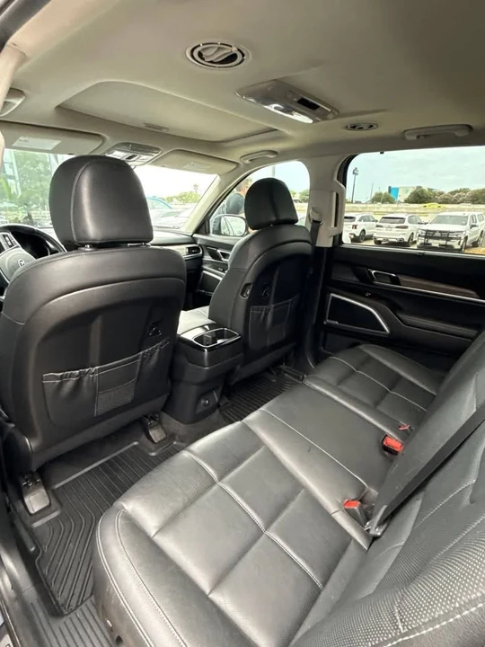 2021 Kia Telluride - Image 9 of 10