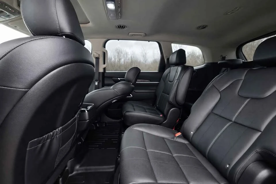 2021 Kia Telluride - Image 9 of 14