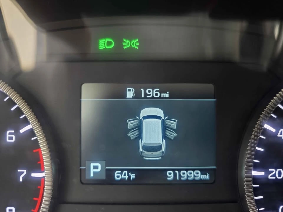 2021 Kia Telluride - Image 8 of 17