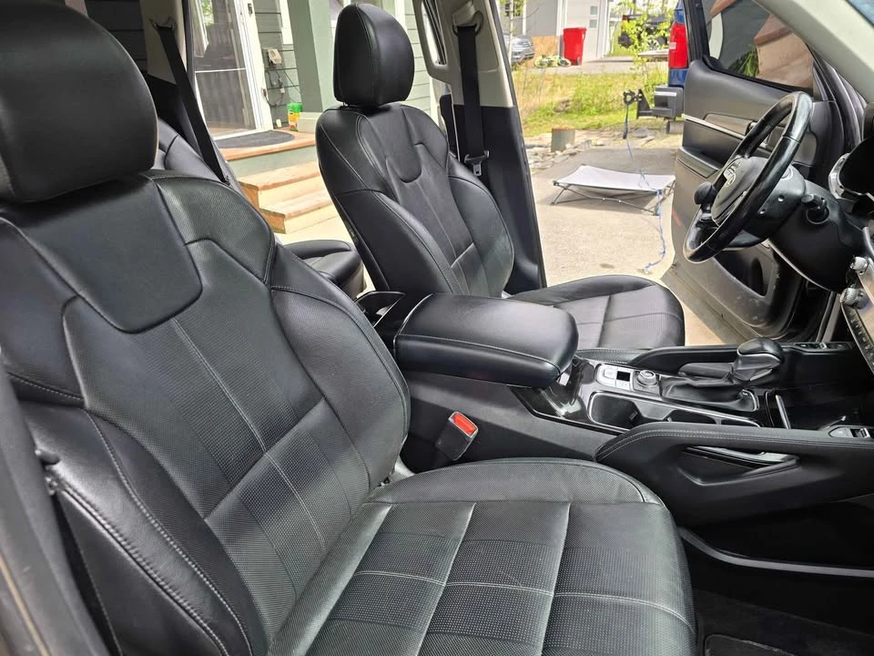 2021 Kia Telluride - Image 11 of 17