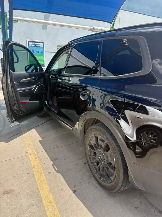 2021 Kia Telluride - Image 2 of 20