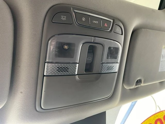 2021 Kia Telluride - Image 18 of 31